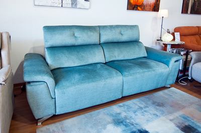 sofa-realizado-en-piel-en-tienda-de-la-sierra-de-madrid